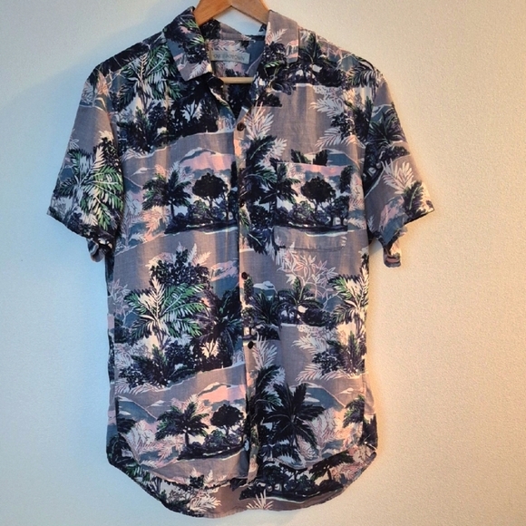 Outerknown Cotton Hemp Hawaiian Tropical Print Short Sleeve Button Down - Picture 1 of 6